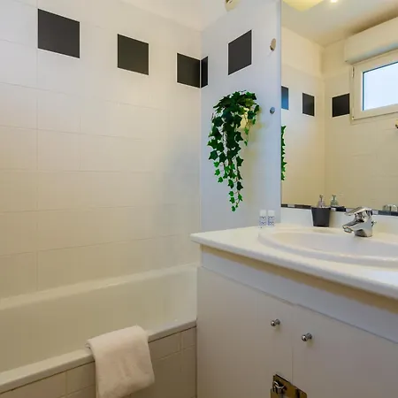 Le Petit Oranger - Appt Avec Balcon